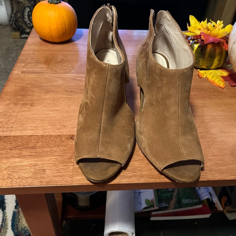 Leather upper Alfani peep toe booties